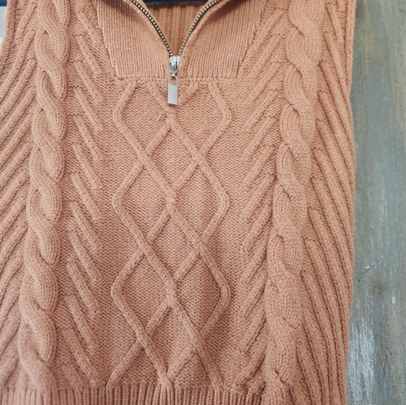 Jessica Simpson sweater - Picture 4 of 5